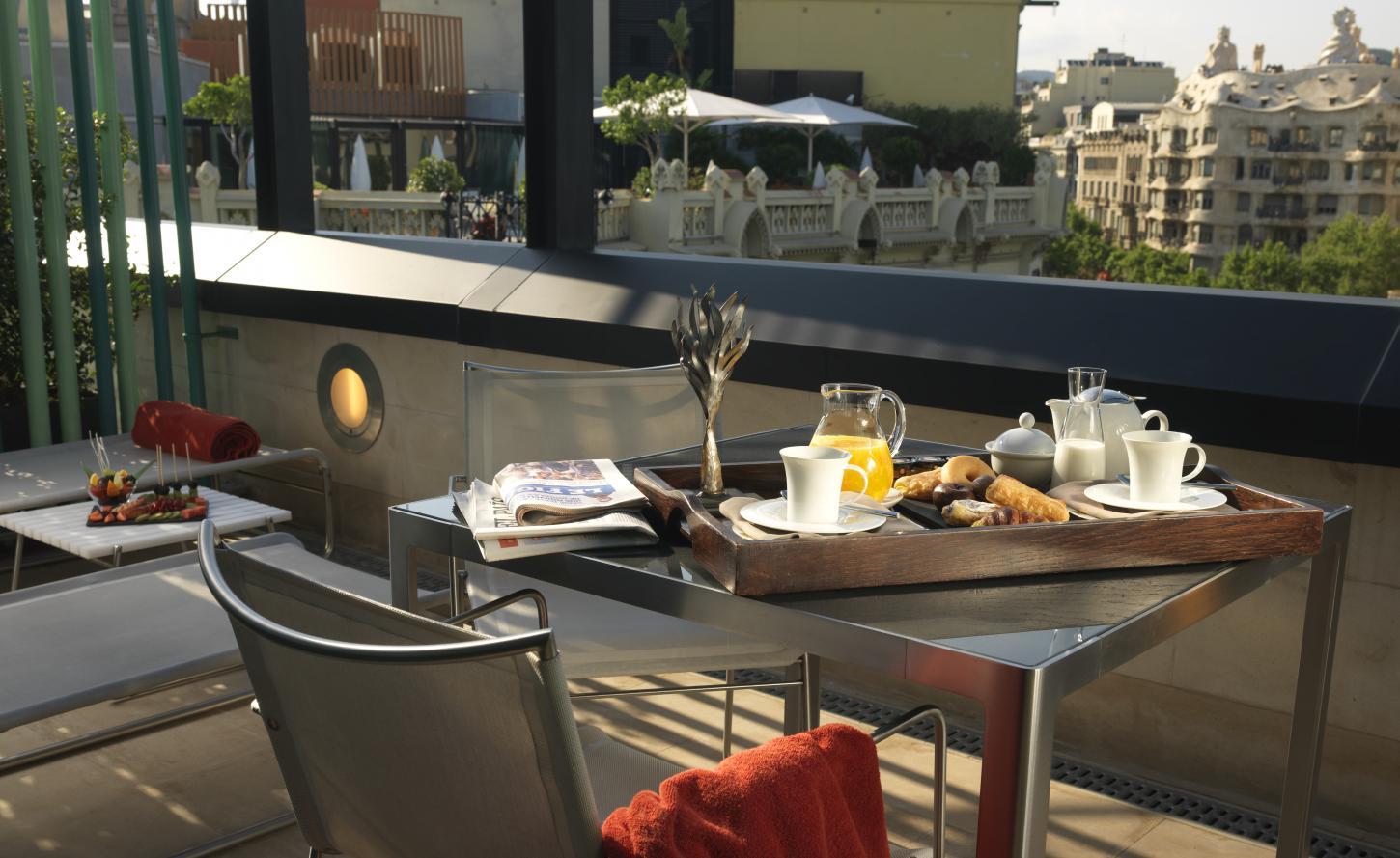 Hotel Condes De Barcelona Luaran gambar