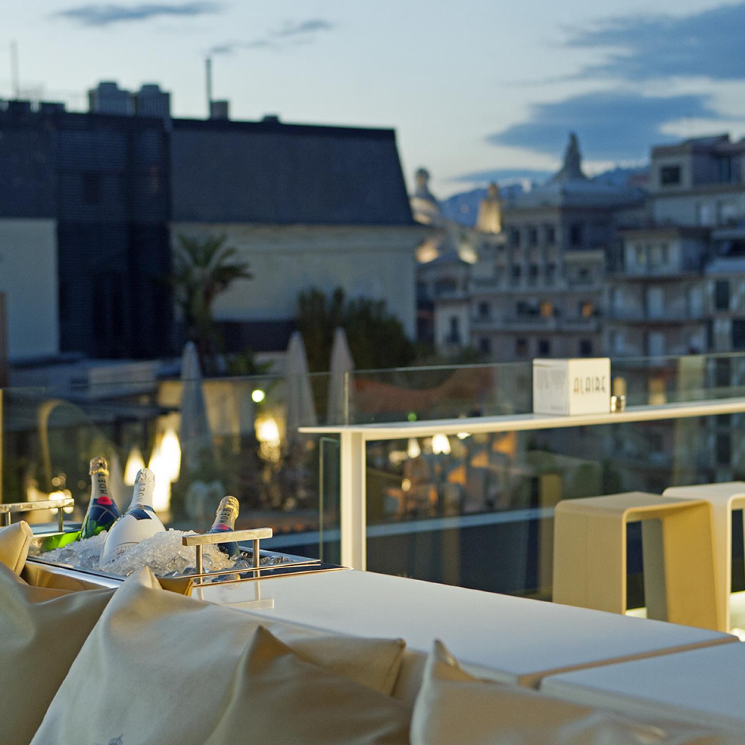 Hotel Condes De Barcelona Luaran gambar