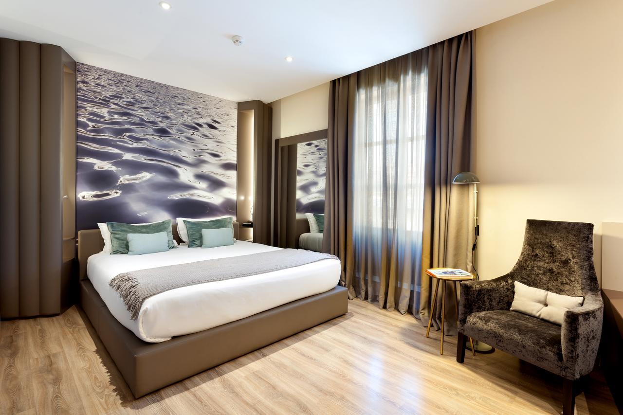 Hotel Condes De Barcelona Luaran gambar