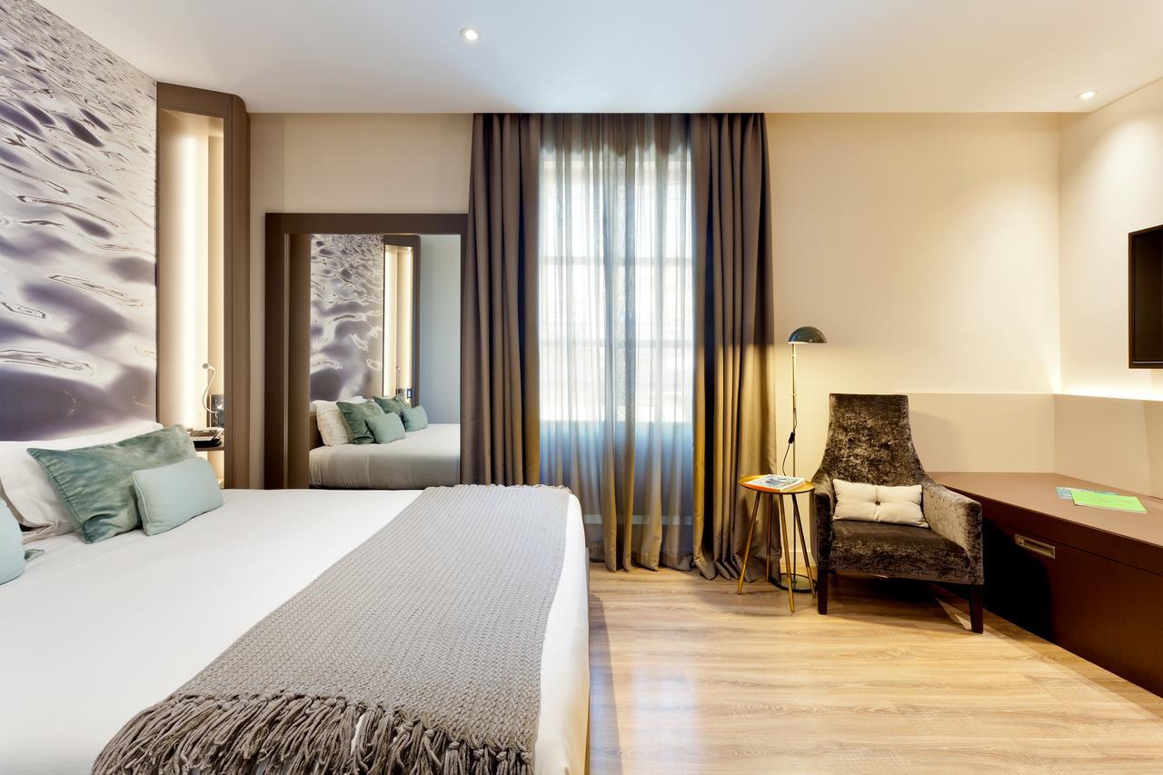 Hotel Condes De Barcelona Bilik gambar